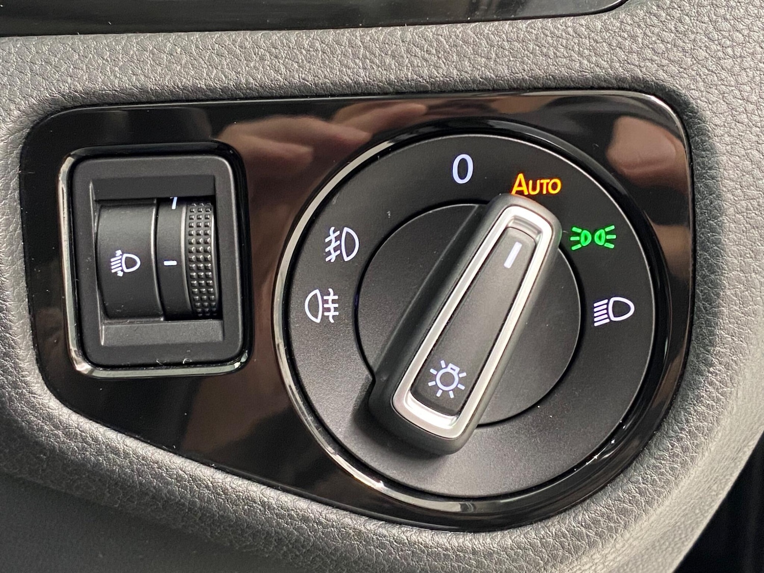 Used Volkswagen Golf 2015 for sale - 77335877: Photo 37