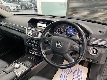 Used Mercedes-Benz E Class 2010 for sale - 78509425: Photo