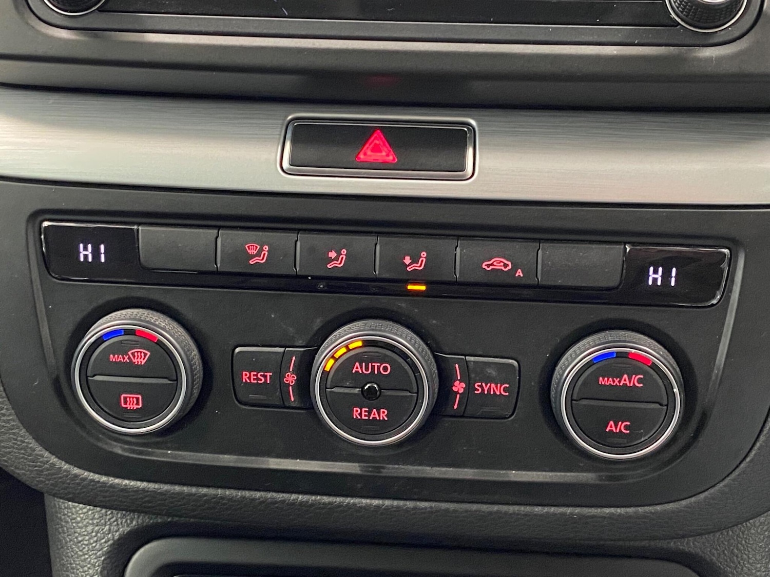 Used Volkswagen Sharan 2016 for sale - 77769400: Photo 27