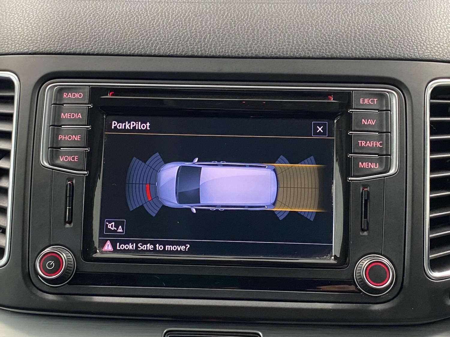 Used Volkswagen Sharan 2016 for sale - 77769400: Photo 32