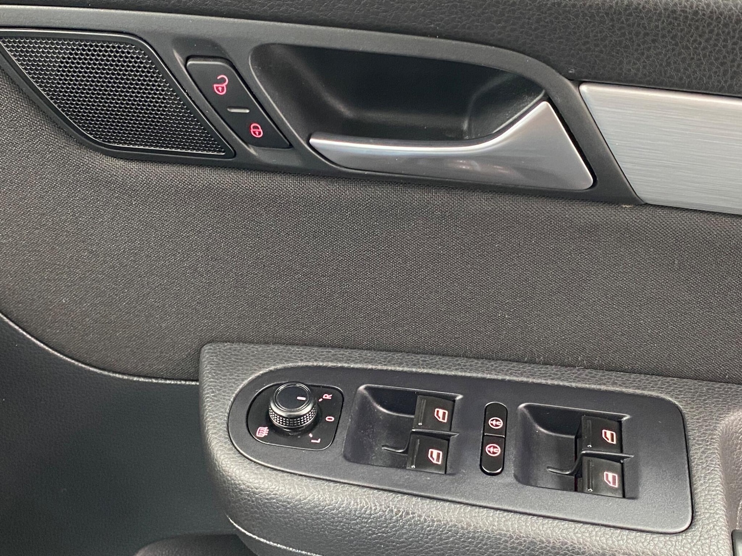 Used Volkswagen Sharan 2016 for sale - 77769400: Photo 40