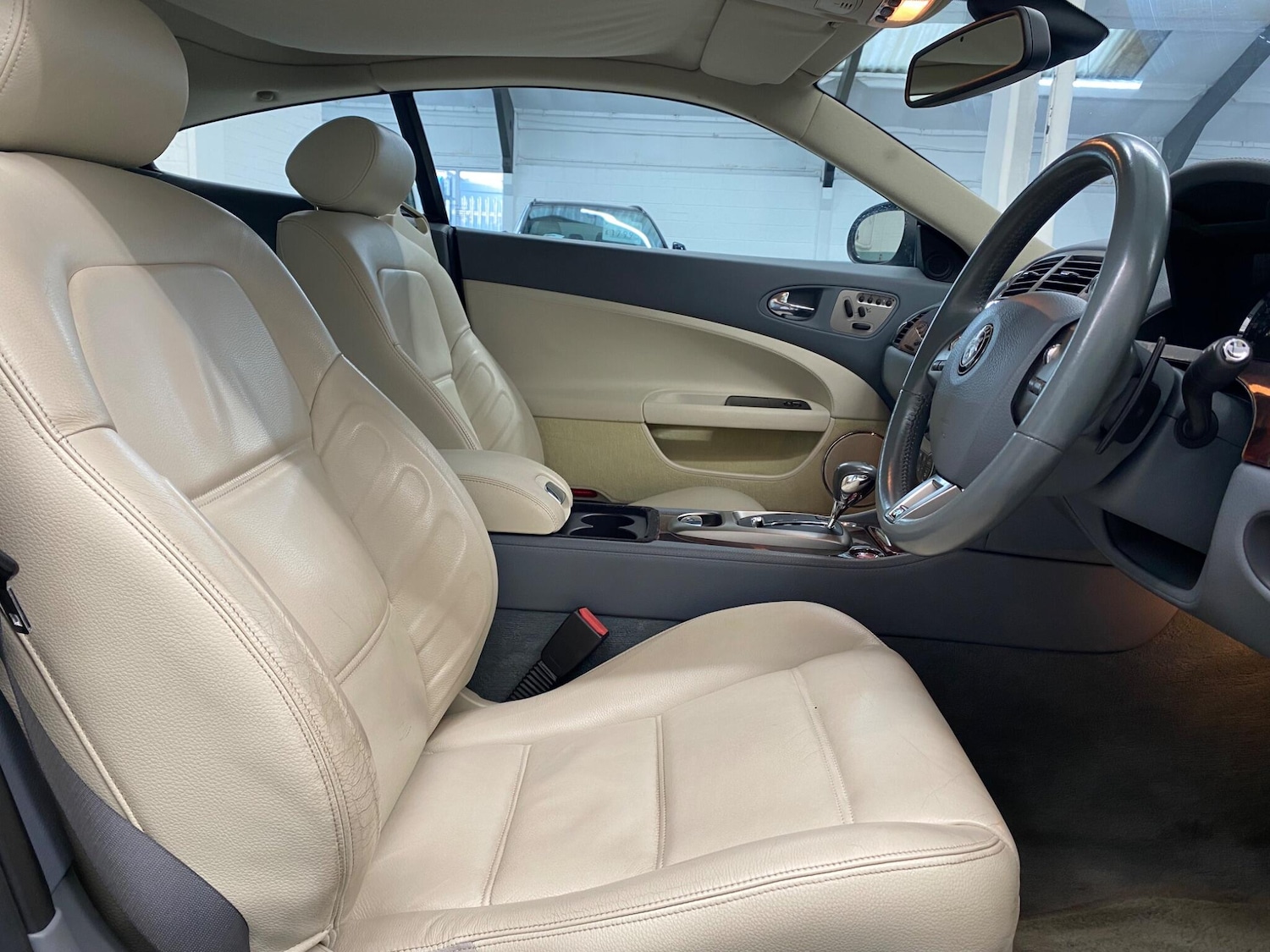 Used Jaguar XKR 2007 for sale - 77768774: Photo 12