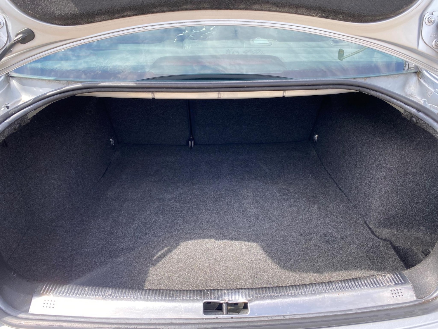 Used Volkswagen Passat 2004 for sale - 77335887: Photo 10