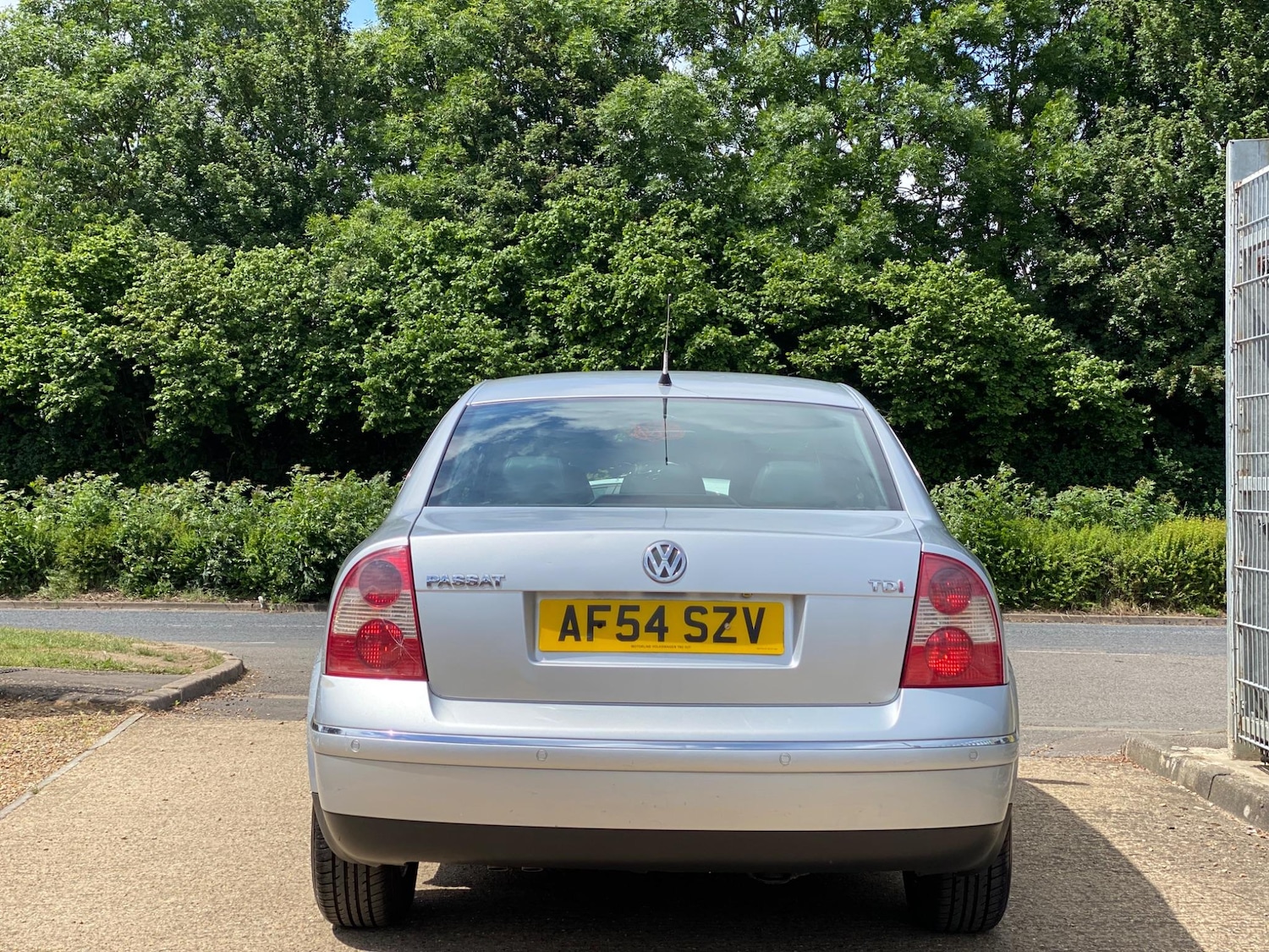 Used Volkswagen Passat 2004 for sale - 77335887: Photo 4