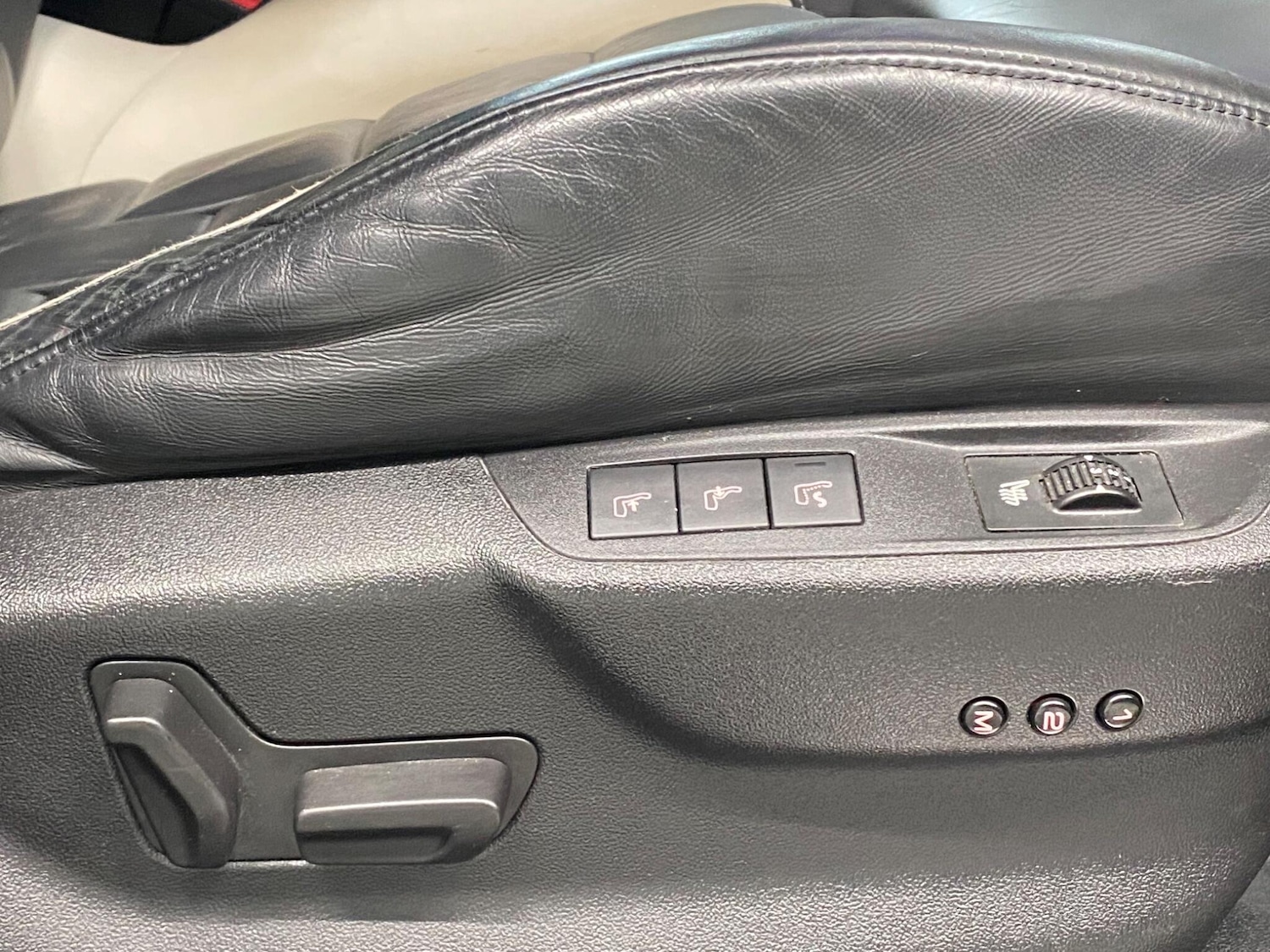 Used Citroen DS5 2013 for sale - 78190333: Photo 13