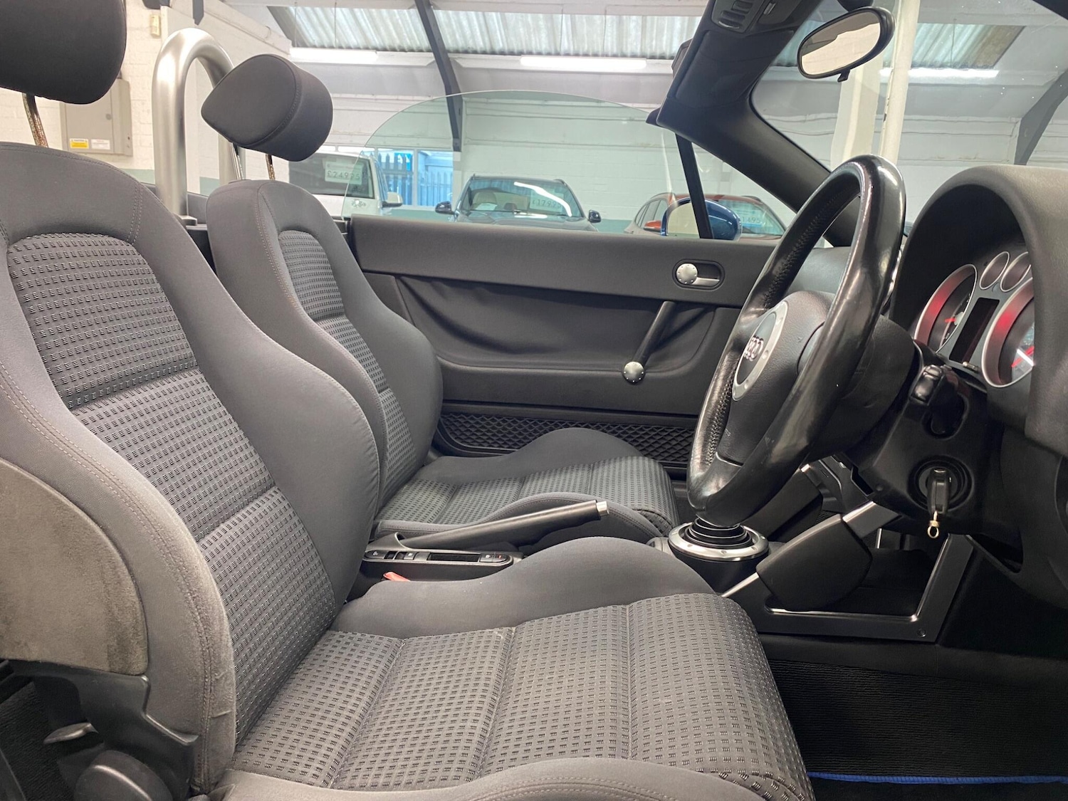 Used Audi TT 2003 for sale - 77738417: Photo 10