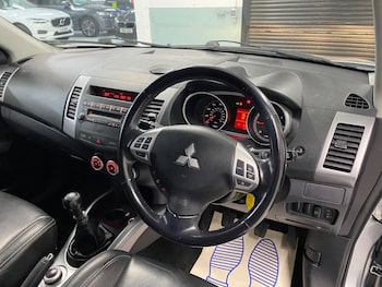 Used Mitsubishi Outlander 2009 for sale - 77335866: Photo