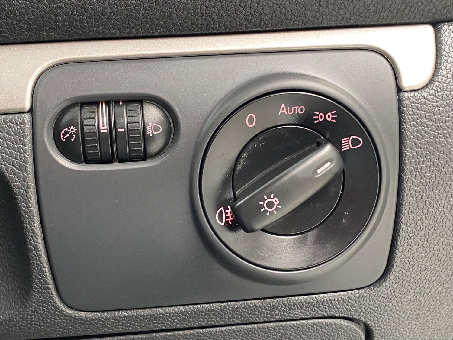 Used Volkswagen Golf 2008 for sale - 78190345: Photo 32