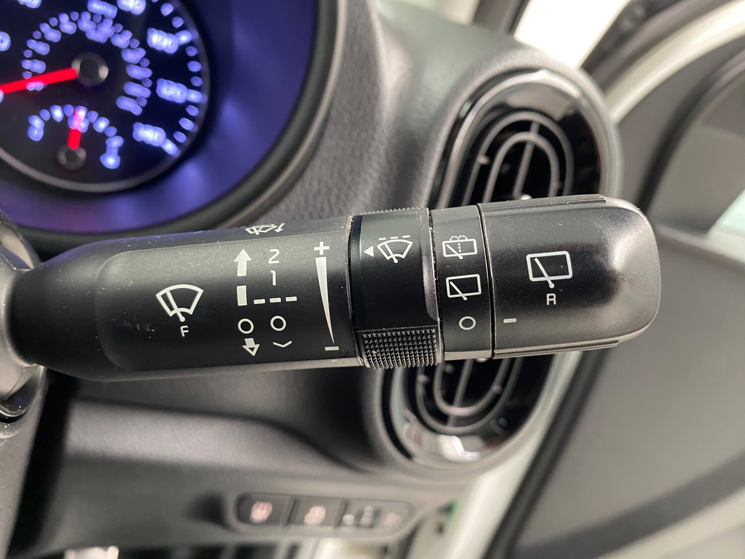 Used Kia Picanto 2018 for sale - 78190355: Photo 38