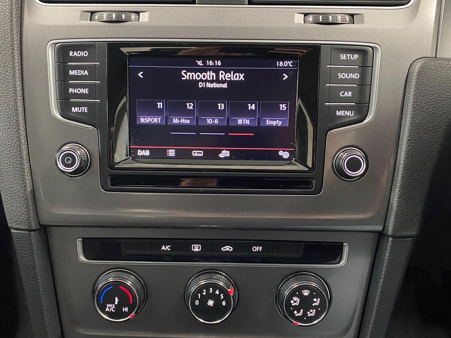 Used Volkswagen Golf for sale - 77511401: Photo 24