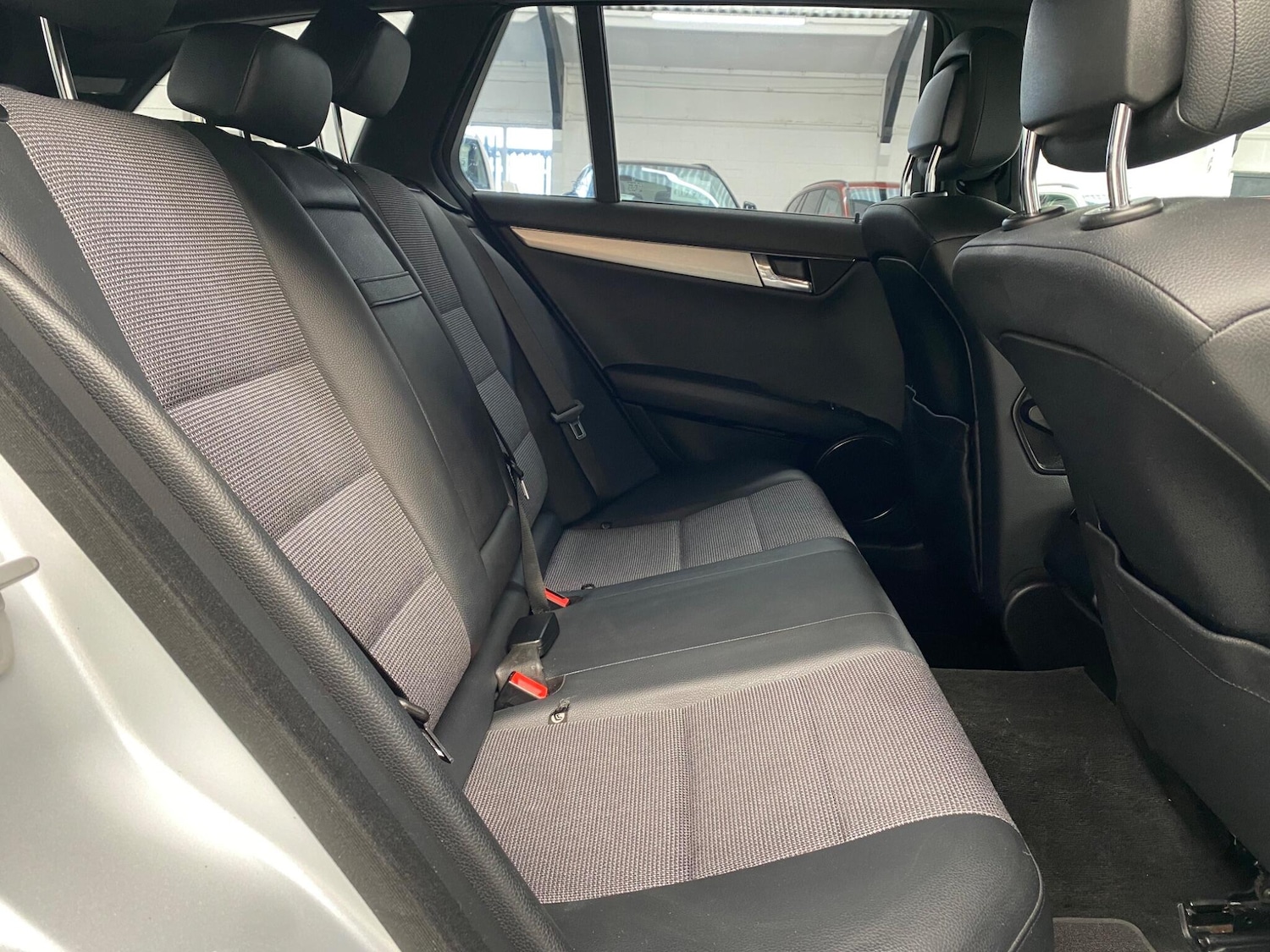 Used Mercedes-Benz C Class 2011 for sale - 78190341: Photo 15