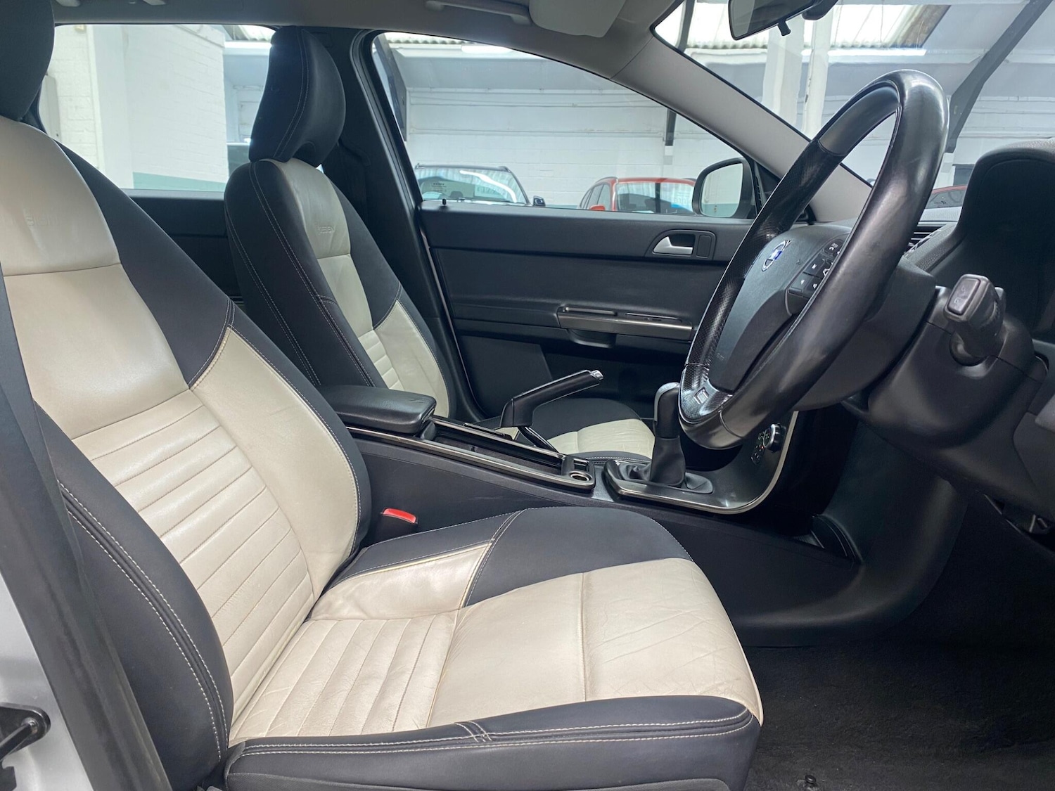 Used Volvo V50 2010 for sale - 77646628: Photo 10