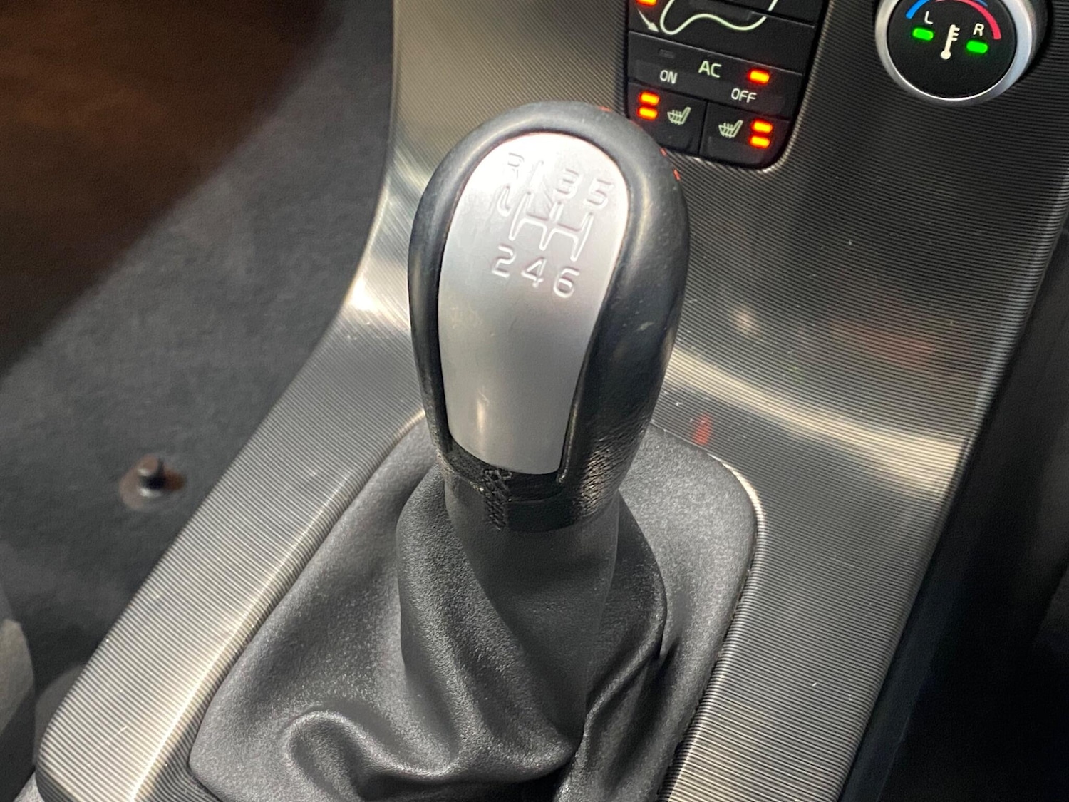 Used Volvo V50 2010 for sale - 77646628: Photo 20