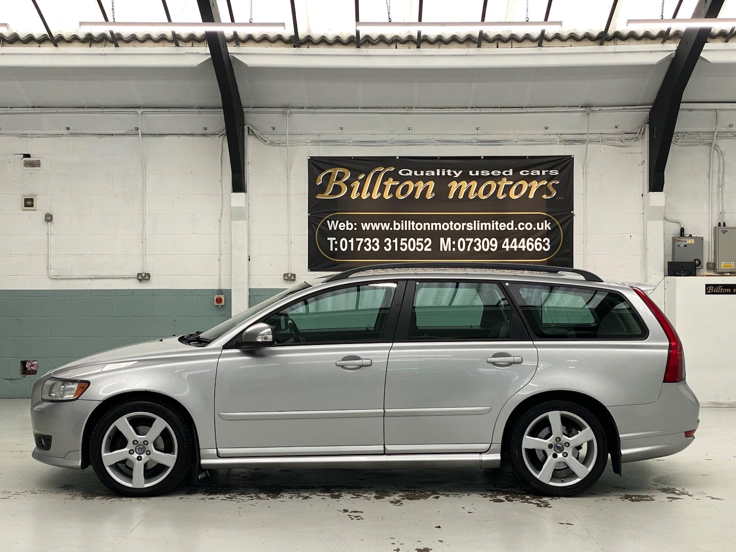 Used Volvo V50 2010 for sale - 77646628: Photo 5