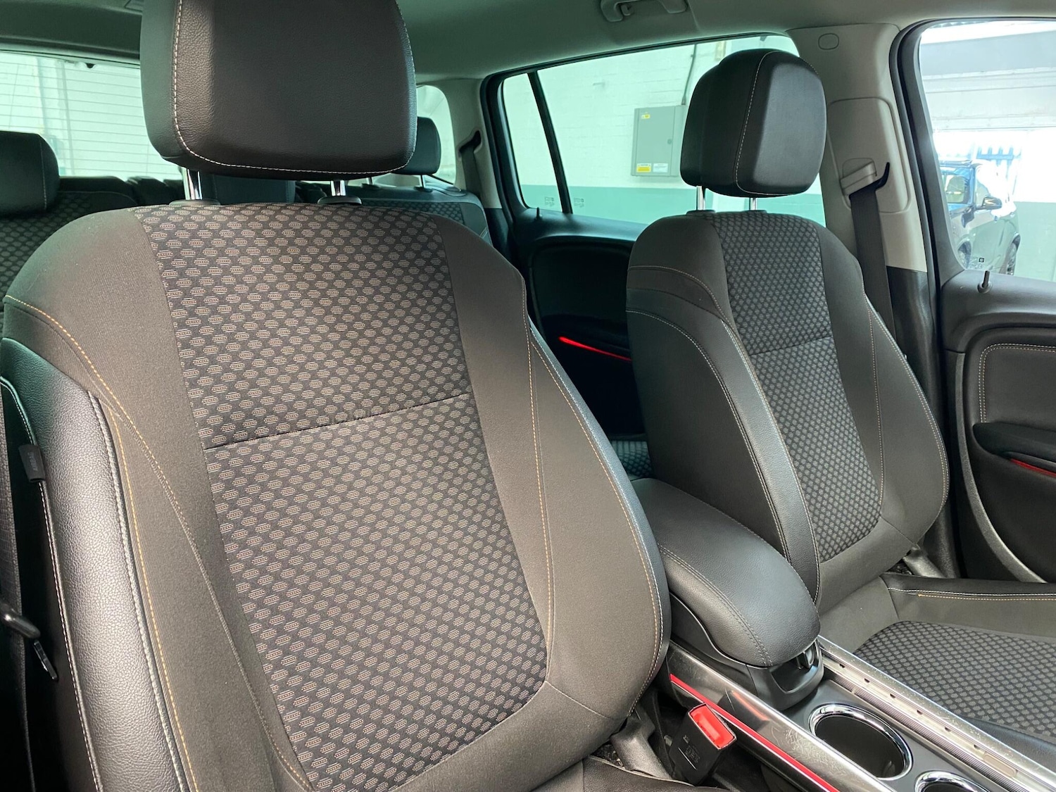 Used Vauxhall Zafira 2015 for sale - 77335869: Photo 14