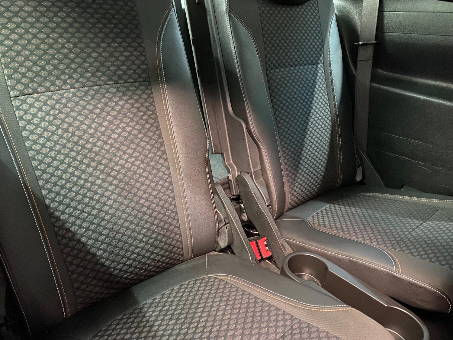 Used Vauxhall Zafira 2015 for sale - 77335869: Photo 18