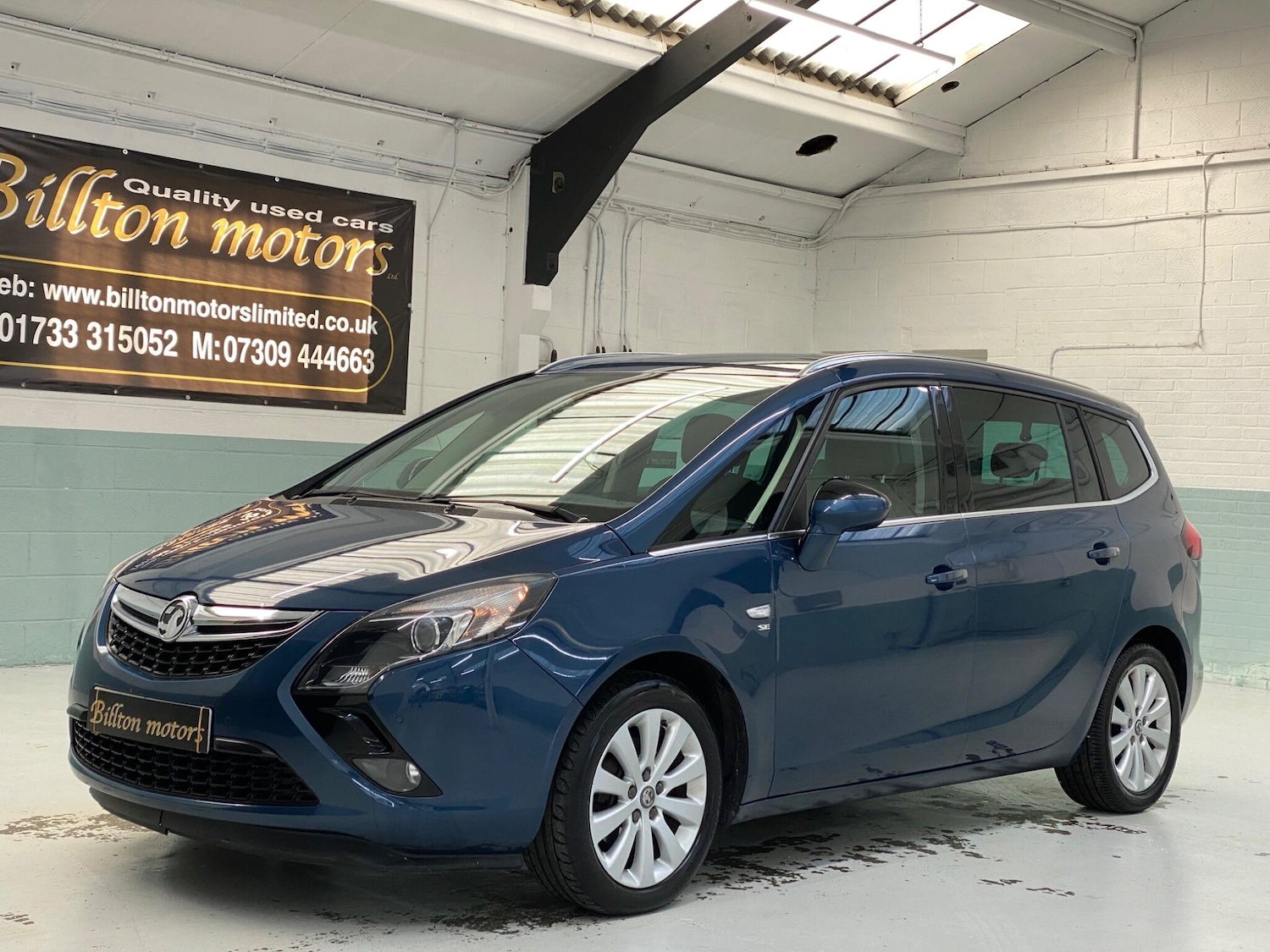 Used Vauxhall Zafira 2015 for sale - 77335869: Photo 2