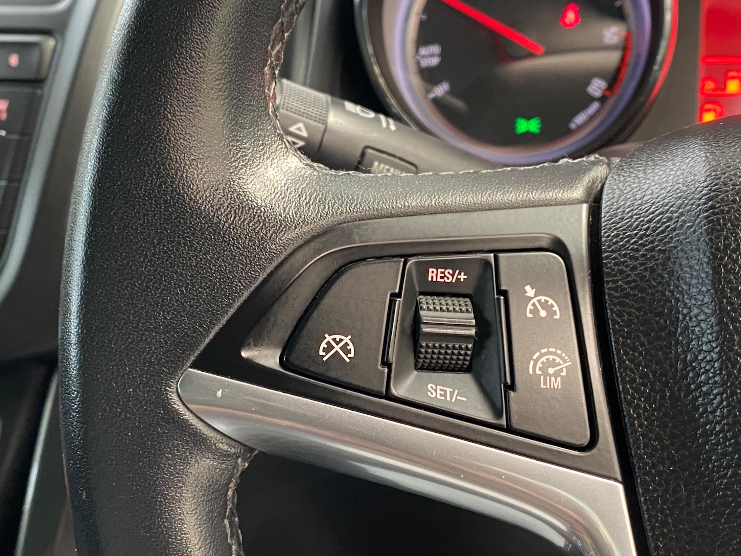 Used Vauxhall Zafira 2015 for sale - 77335869: Photo 37