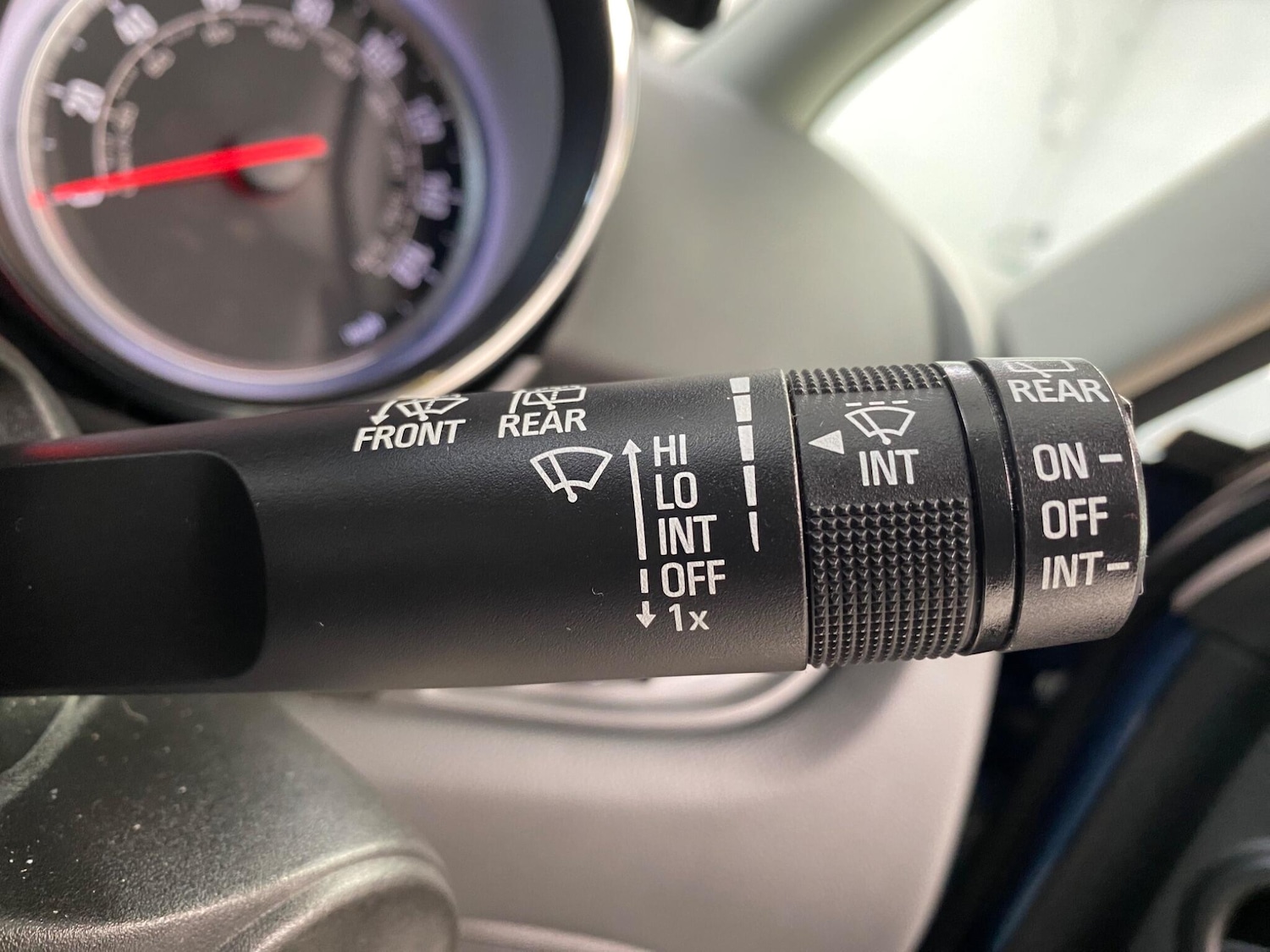 Used Vauxhall Zafira 2015 for sale - 77335869: Photo 40