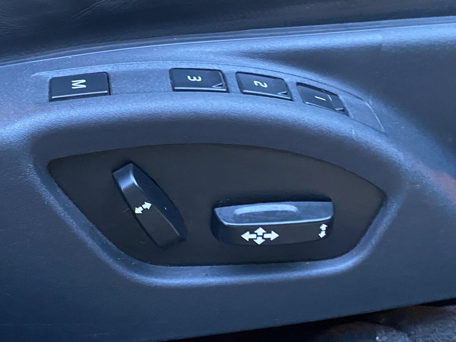 Used Volvo V70 2008 for sale - 77335889: Photo 11