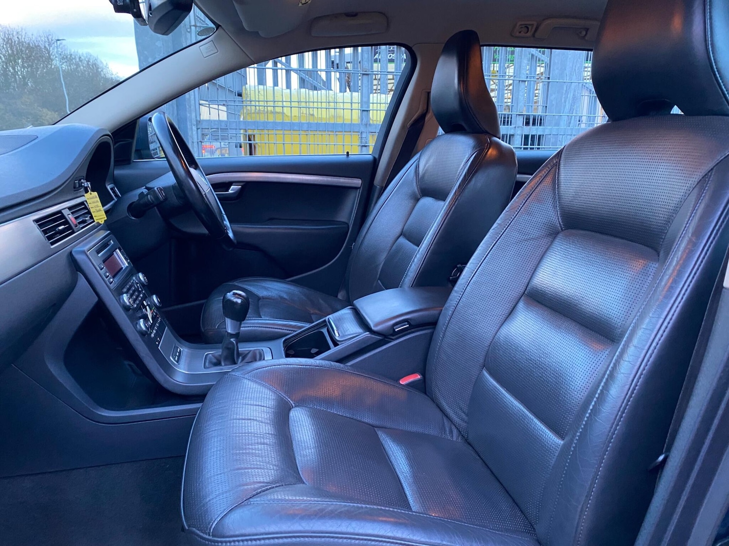 Used Volvo V70 2008 for sale - 77335889: Photo 17