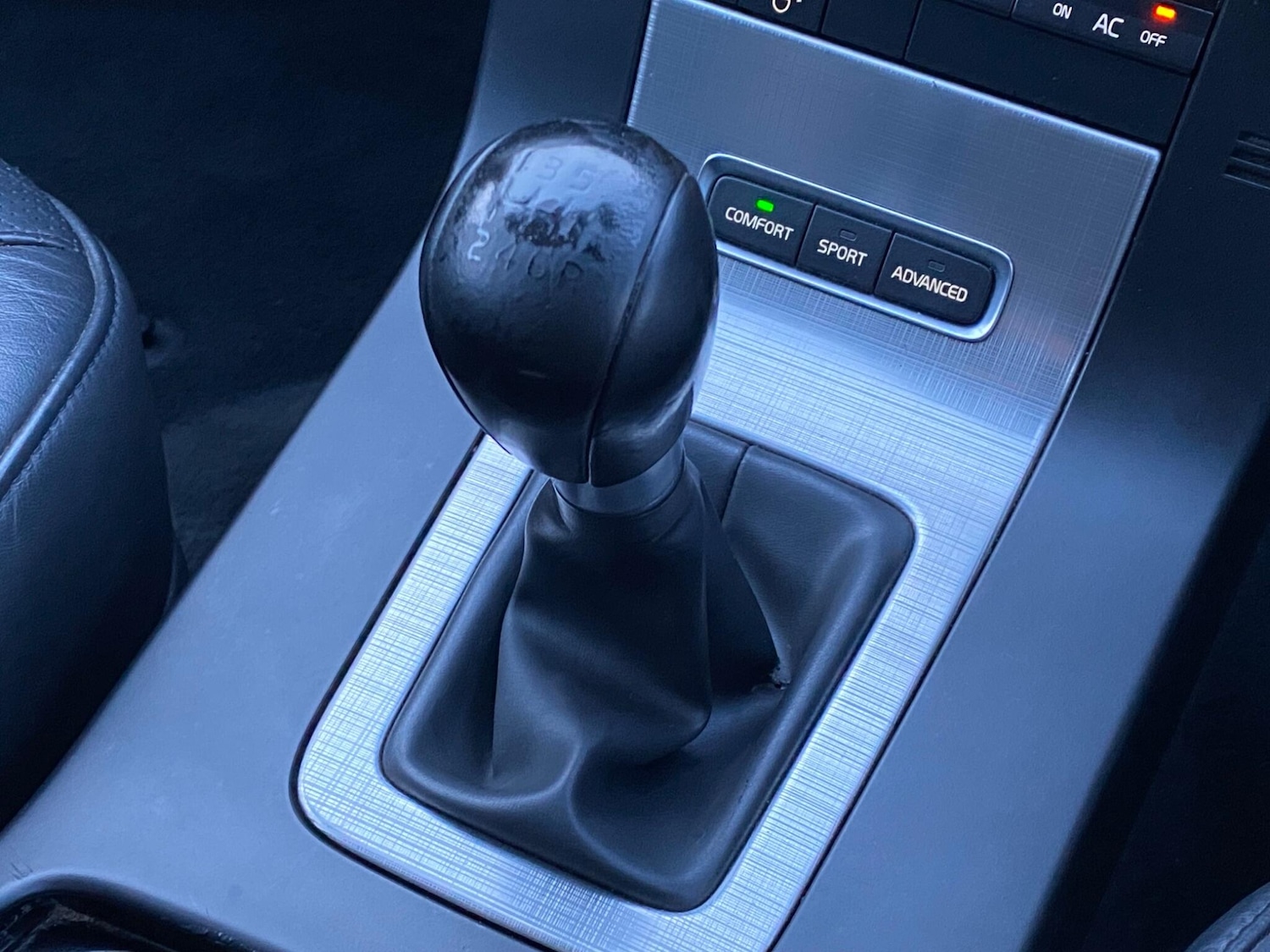 Used Volvo V70 2008 for sale - 77335889: Photo 21