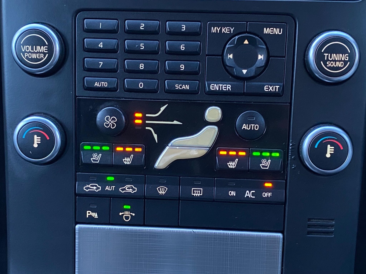 Used Volvo V70 2008 for sale - 77335889: Photo 23