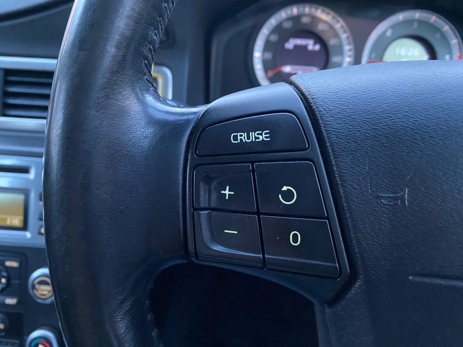 Used Volvo V70 2008 for sale - 77335889: Photo 25