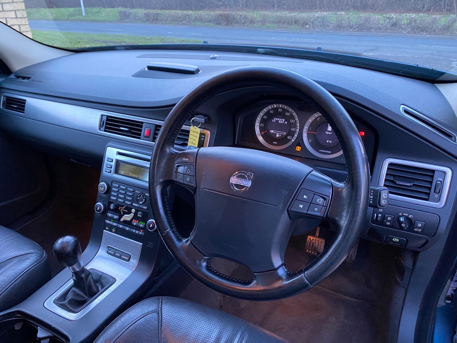 Used Volvo V70 2008 for sale - 77335889: Photo 3