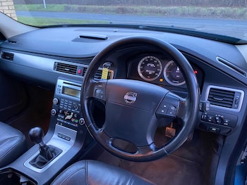 Used Volvo V70 2008 for sale - 77335889: Photo