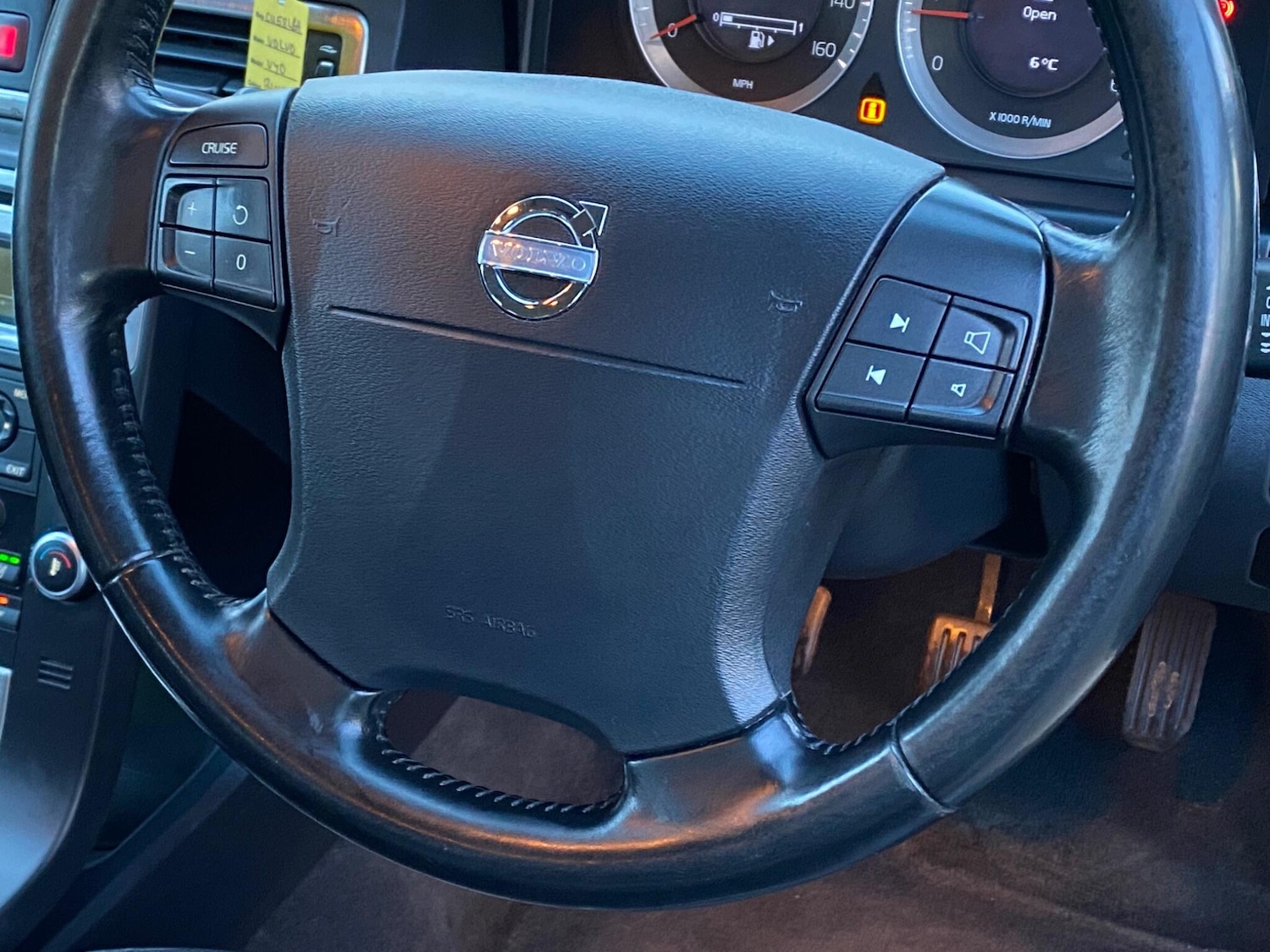 Used Volvo V70 2008 for sale - 77335889: Photo 4