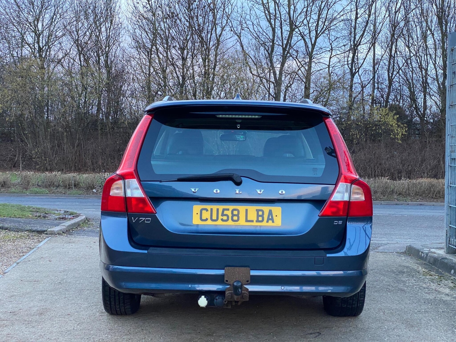 Used Volvo V70 2008 for sale - 77335889: Photo 7