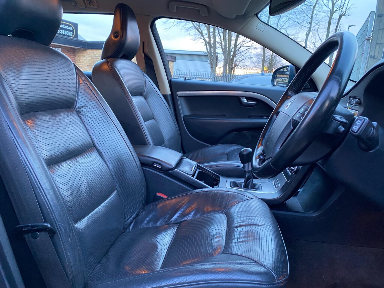 Used Volvo V70 2008 for sale - 77335889: Photo 9