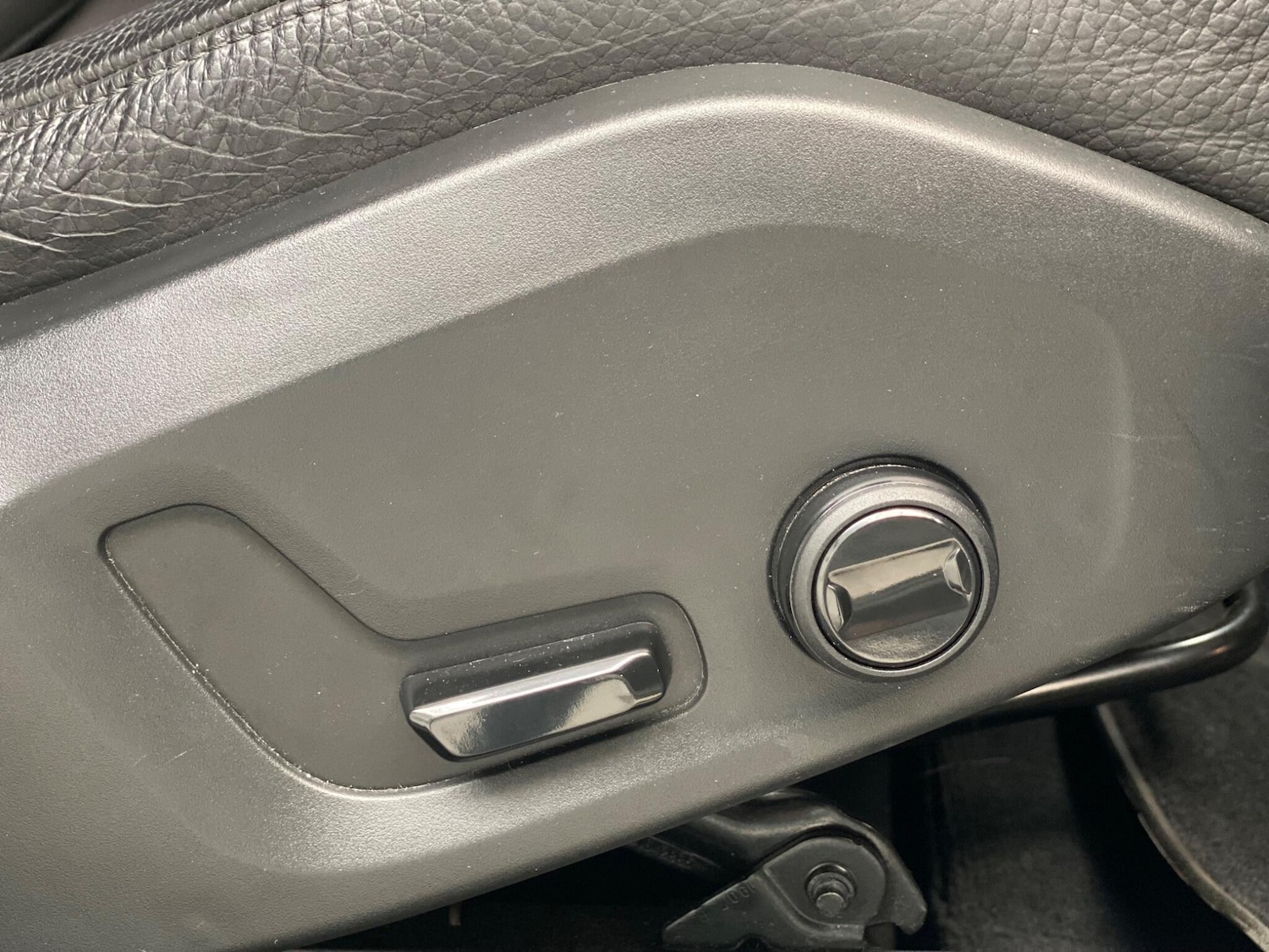 Used Volvo XC60 for sale - 77335860: Photo 17