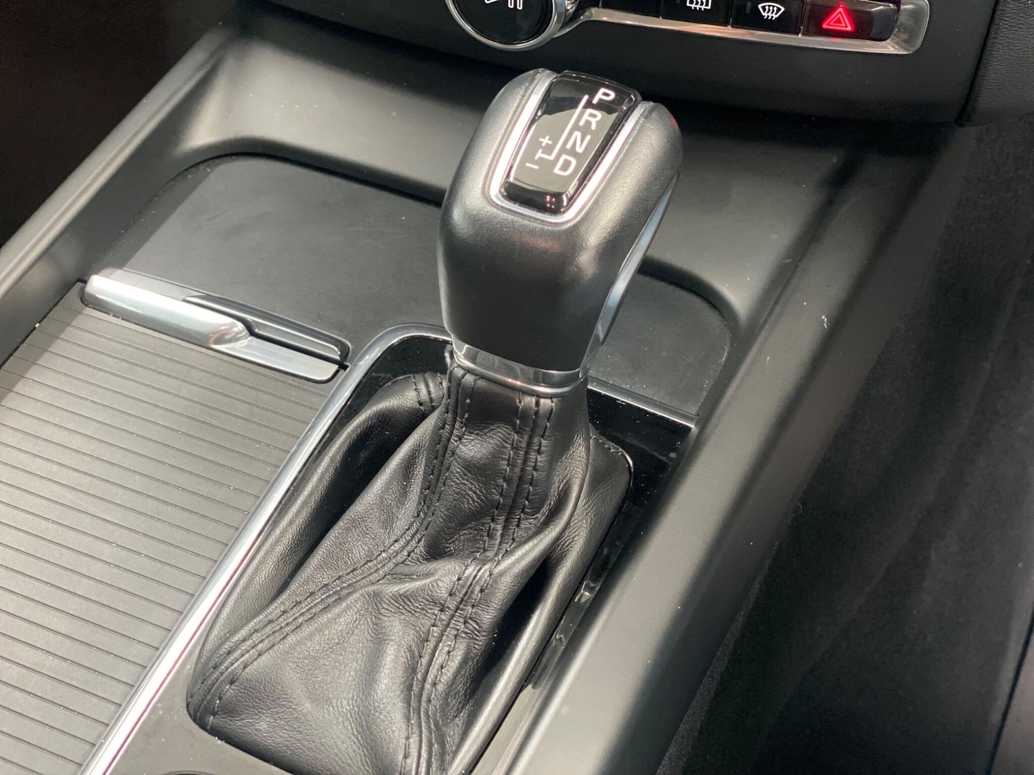 Used Volvo XC60 for sale - 77335860: Photo 25