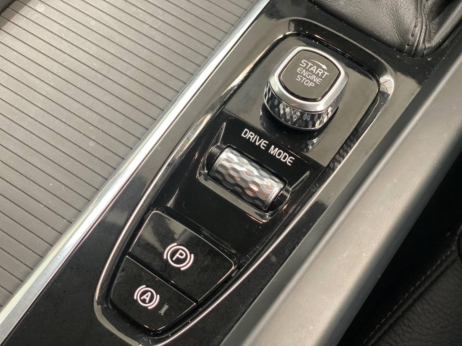 Used Volvo XC60 for sale - 77335860: Photo 26