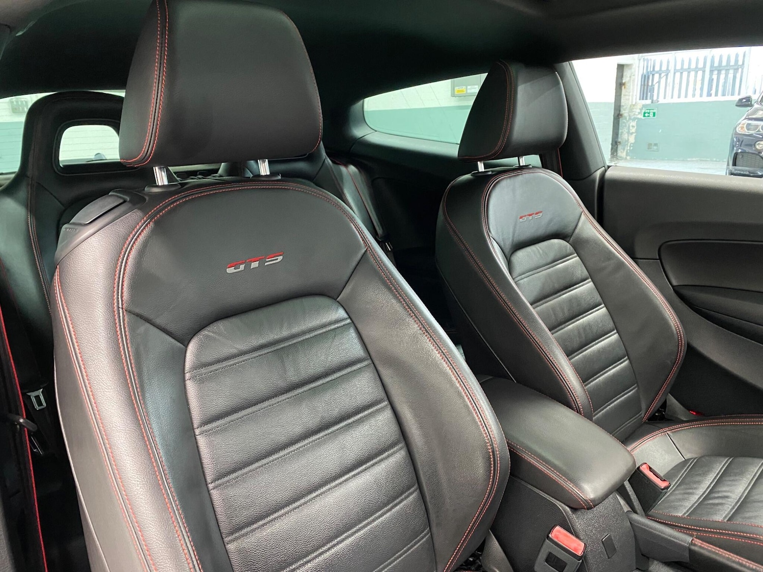 Used Volkswagen Scirocco 2013 for sale - 77335861: Photo 14