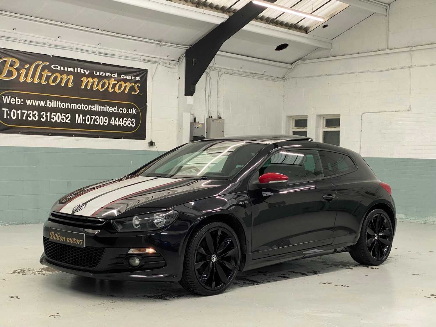 Used Volkswagen Scirocco 2013 for sale - 77335861: Photo 2