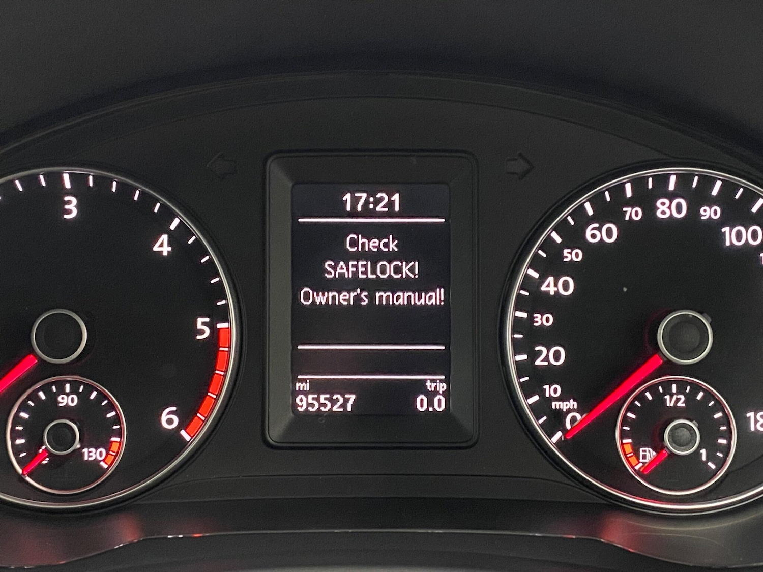 Used Volkswagen Scirocco 2013 for sale - 77335861: Photo 33