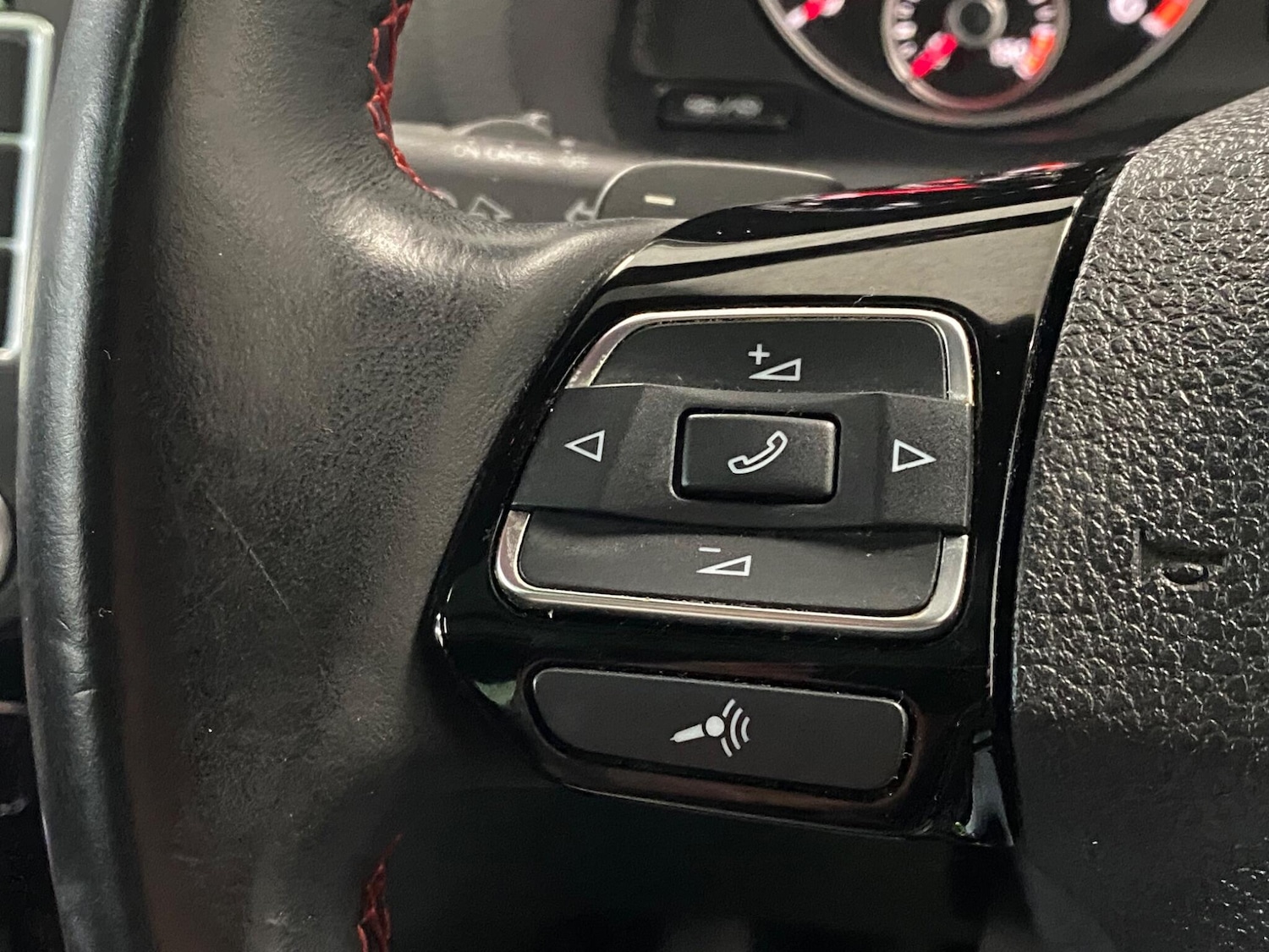 Used Volkswagen Scirocco 2013 for sale - 77335861: Photo 34