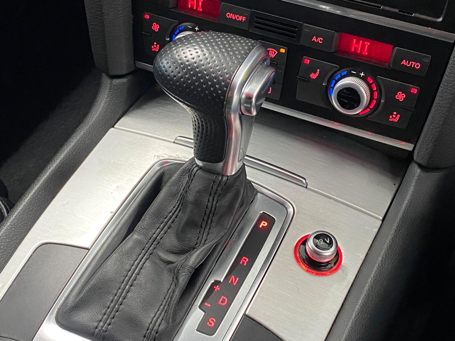 Used Audi Q7 2014 for sale - 77335880: Photo 28