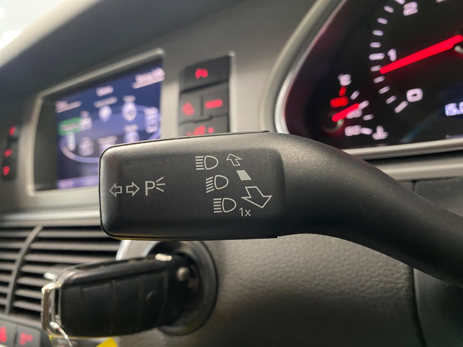 Used Audi Q7 2014 for sale - 77335880: Photo 42