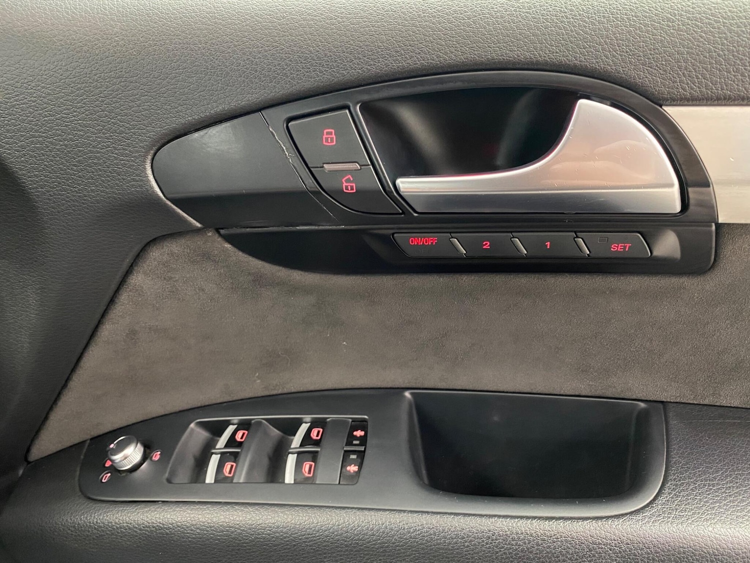 Used Audi Q7 2014 for sale - 77335880: Photo 45