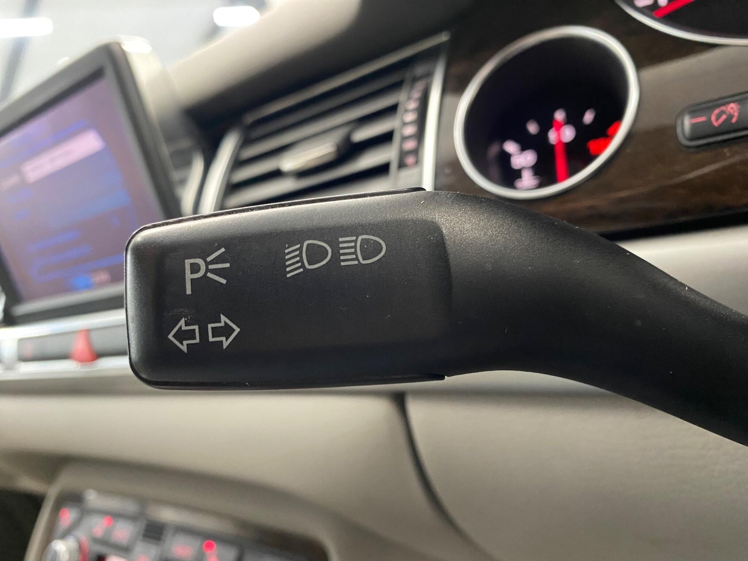 Used Audi A8 2006 for sale - 77794127: Photo 35