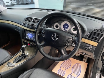 Used Mercedes-Benz E Class 2009 for sale - 77335867: Photo
