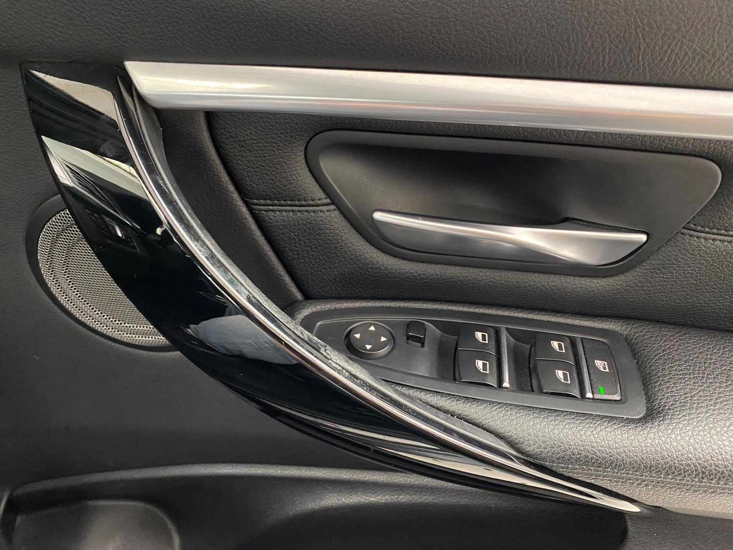 Used BMW 3 Series 2018 for sale - 77537891: Photo 44