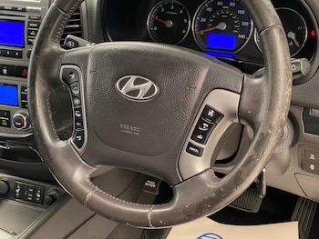 Used Hyundai Santa Fe 2011 for sale - 79394929: Photo