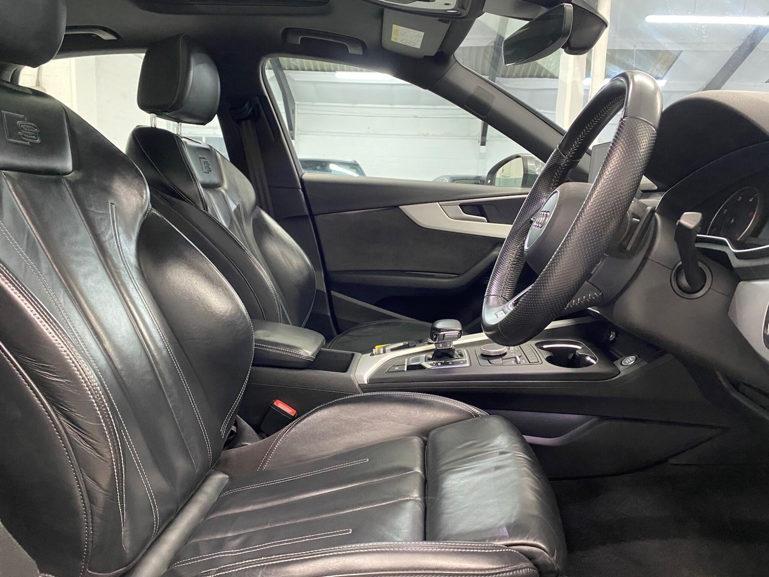 Used Audi A4 2016 for sale - 77335858: Photo 14