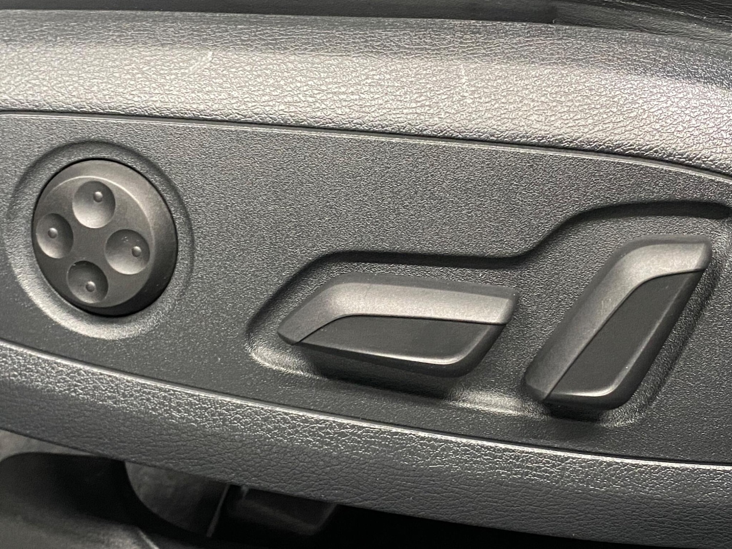 Used Audi A4 2016 for sale - 77335858: Photo 24