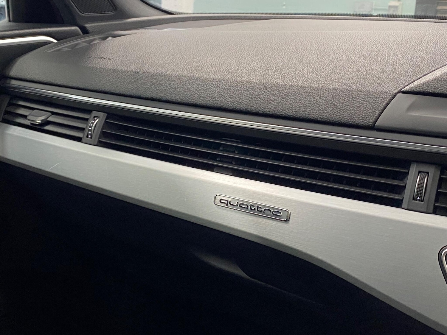 Used Audi A4 2016 for sale - 77335858: Photo 30